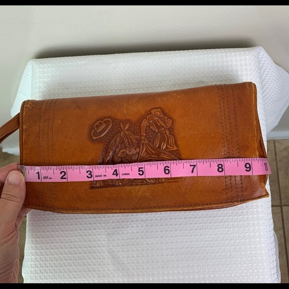 Vintage Women’s Leather Cognac Hand Tooled Rodeo Bull Rider Wallet | Mini Bag - Picture 5 of 6